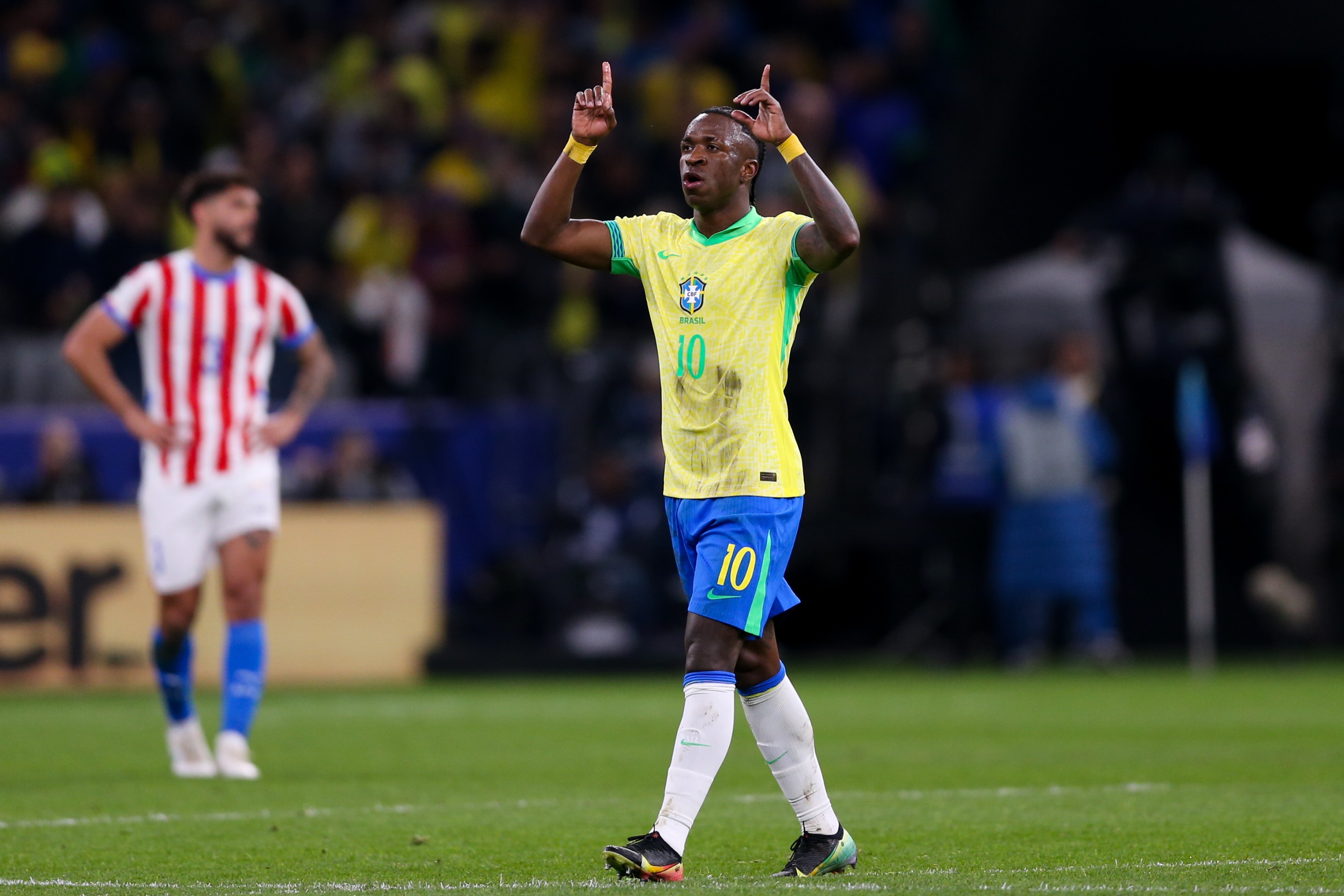 经在国家队, 海拔的拉巴, 维尼修斯