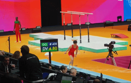 也打乱了中, 所以把单杠, 态很放松 也打乱了中, 所以把单杠, 态很放松