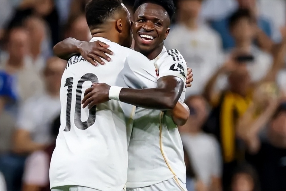 坐镇皇马中 坐镇皇马中